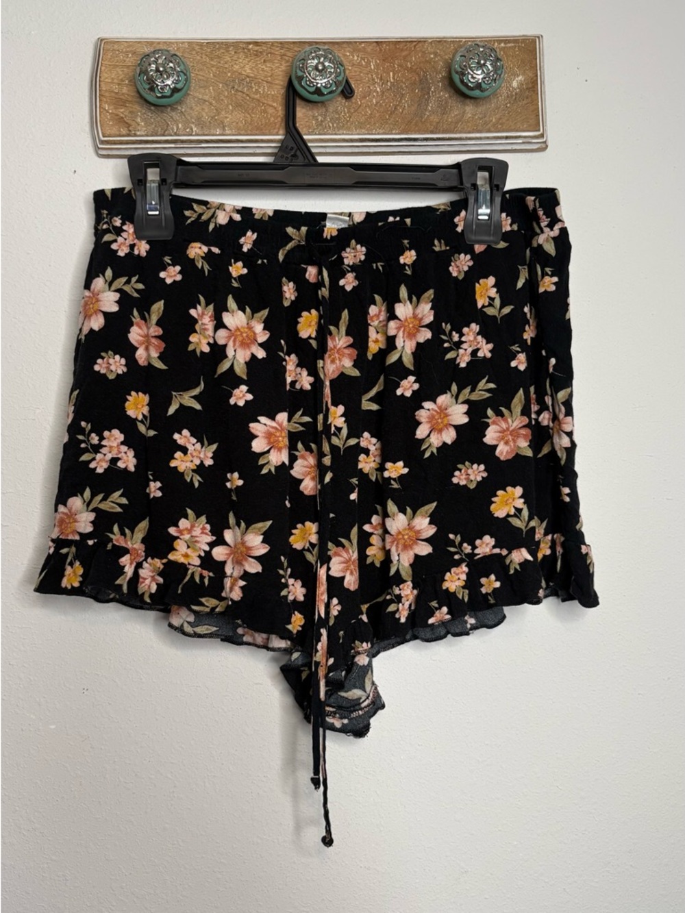 American Eagle Outfitters Black Floral Shorts